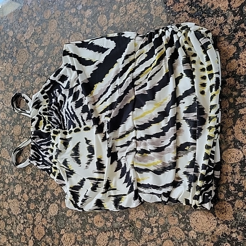 New WHBM XS top